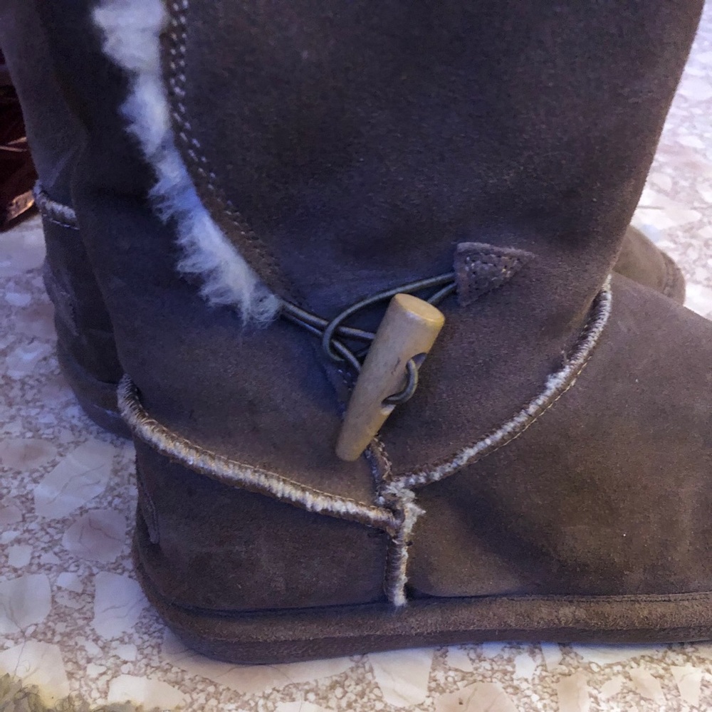 Boots - Picture 2 of 3